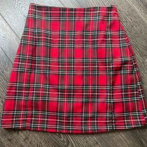 Brandy Melville red/green/blue striped plaid mini